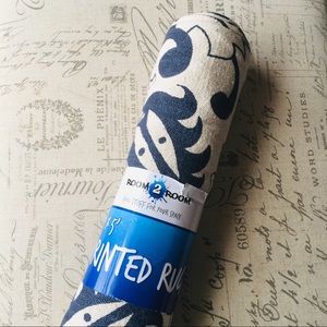 NWT: Printed Area Rug